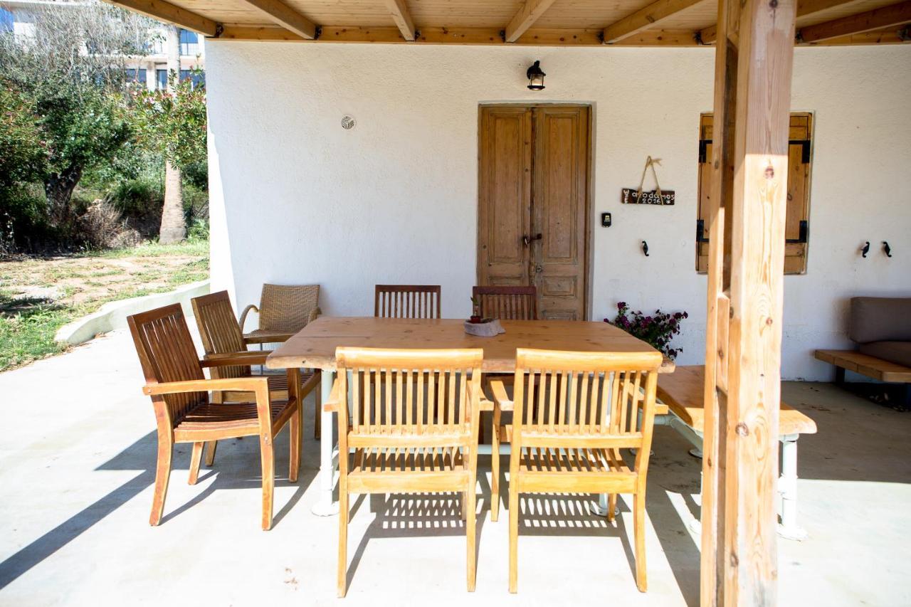 Mera Beachfront House - Phalasarna Exterior foto