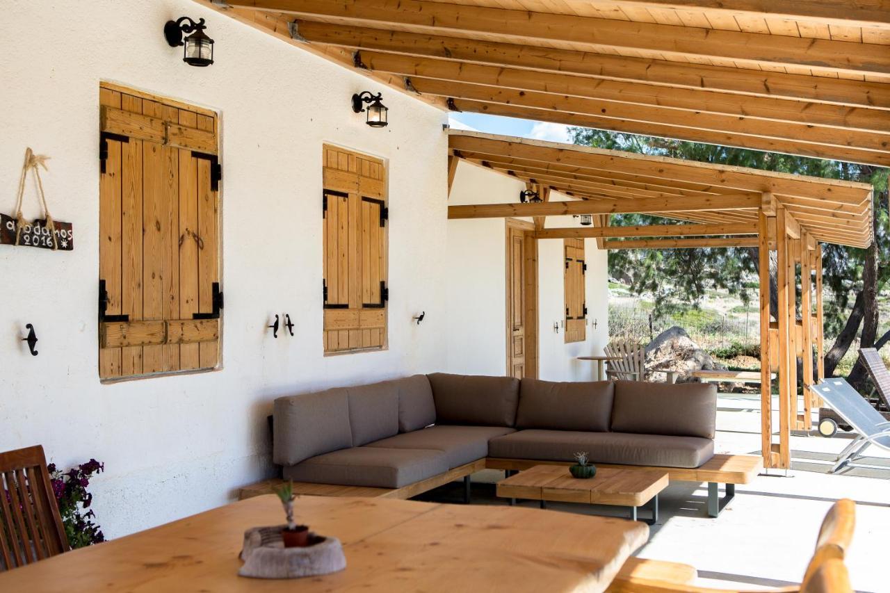 Mera Beachfront House - Phalasarna Exterior foto